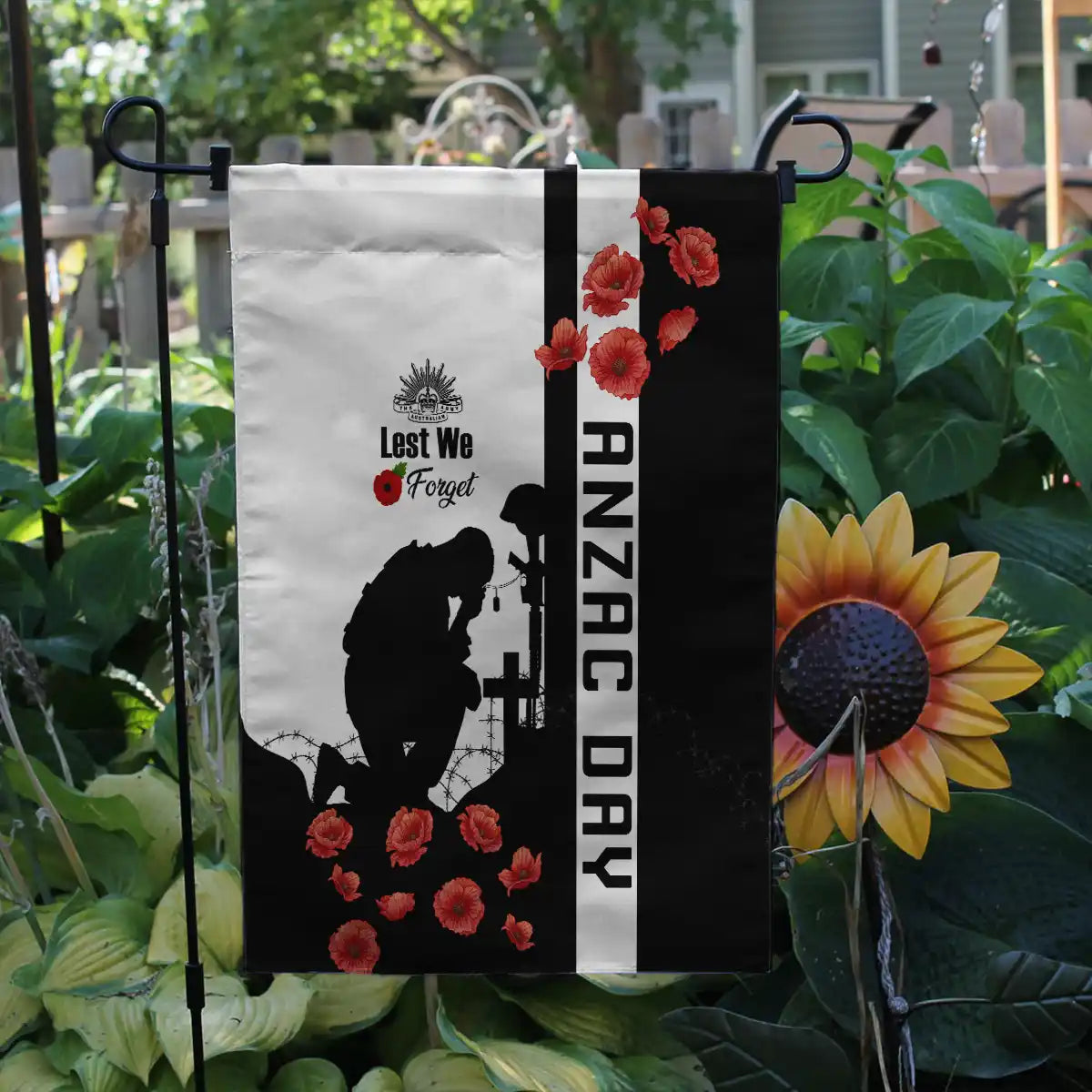 Lest We Forget Remembrance Day Flag | Aussie Dreamtime