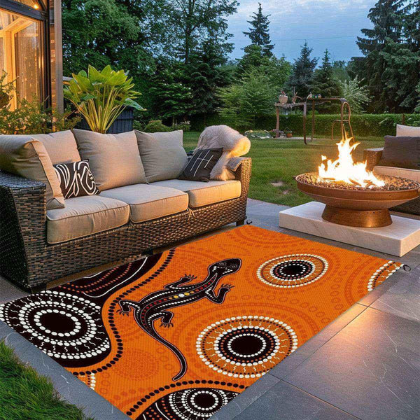 Aussie Dreamtime Australia Outdoor Plastic Straw Rug - Lizard in Aboriginal style - View 1